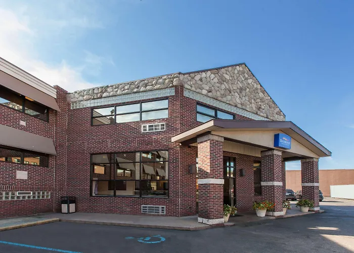 Cheap hotels Baymont By Wyndham Downtown Detroit